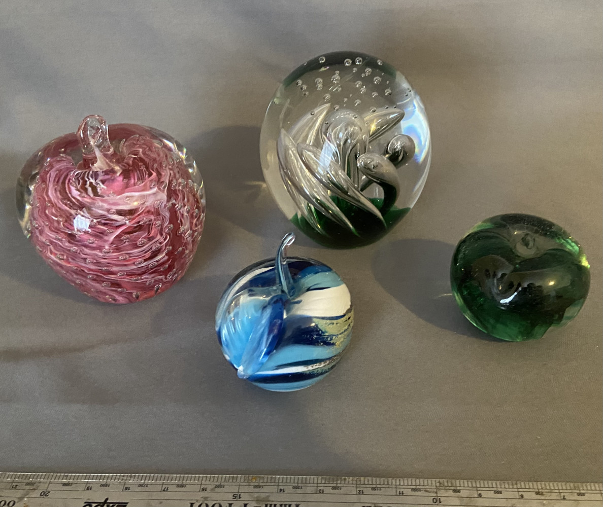4 Paper weights green one A/F to top