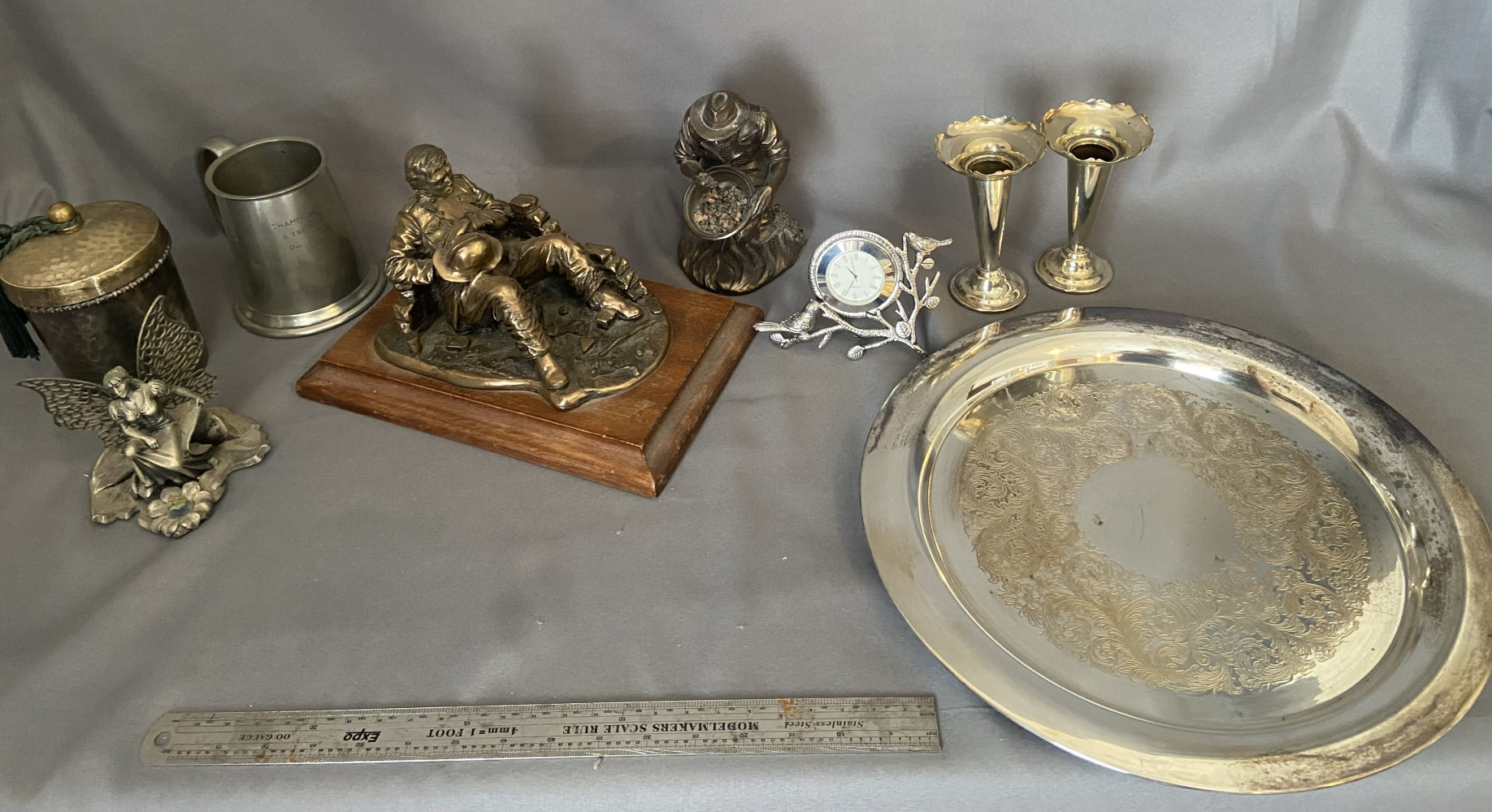 Various metalware including plate and figures