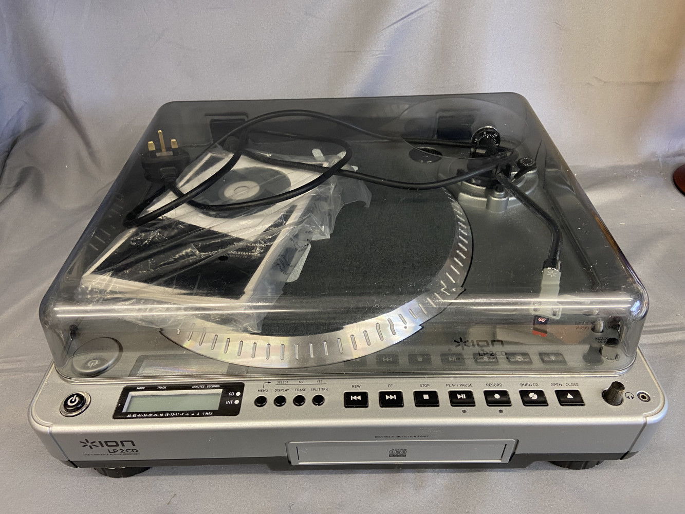 Ion LP2CD turntable Record player, record to CD converter