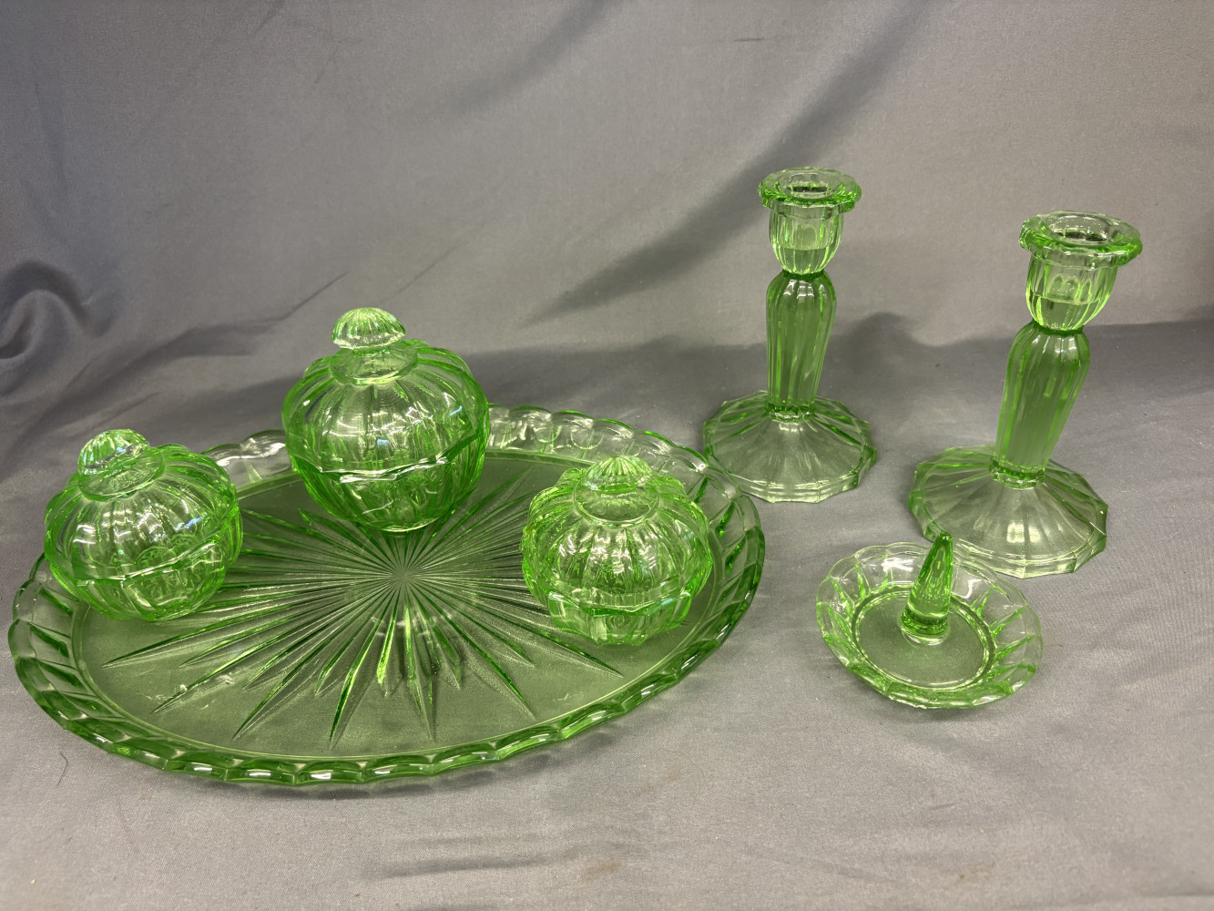1930s Art Deco vanity uranium glass set