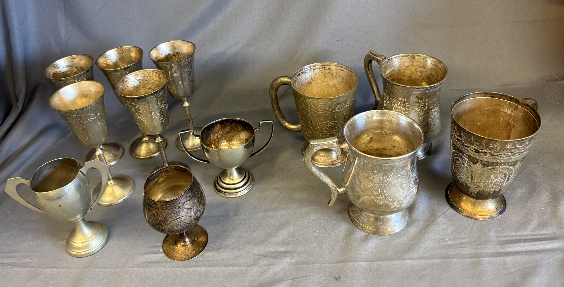 Lot of plated metalware,