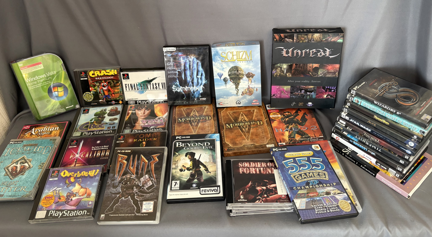 Large lot of PlayStation, PC Games and other computer games