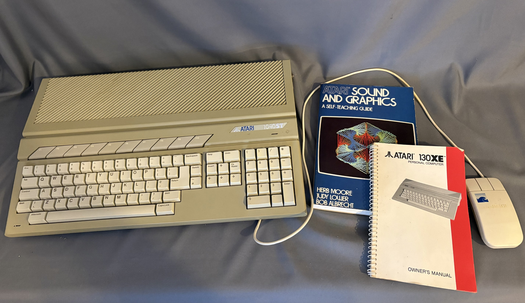 Atari 1040ST, books and mouse, untested