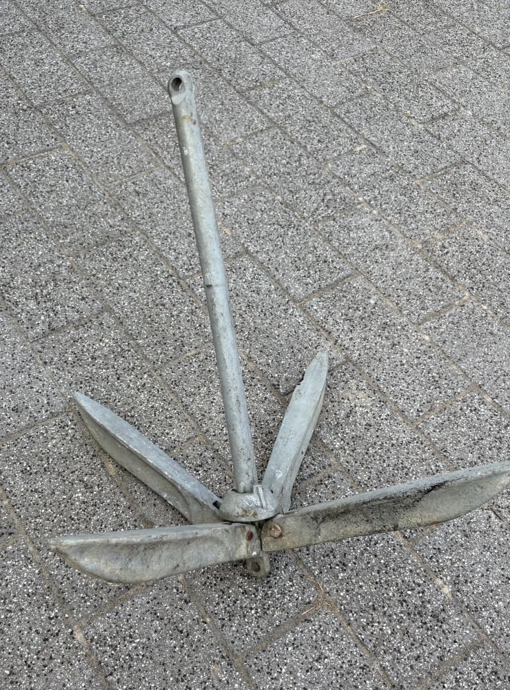 Large heavy folding Anchor 65cms tall when open