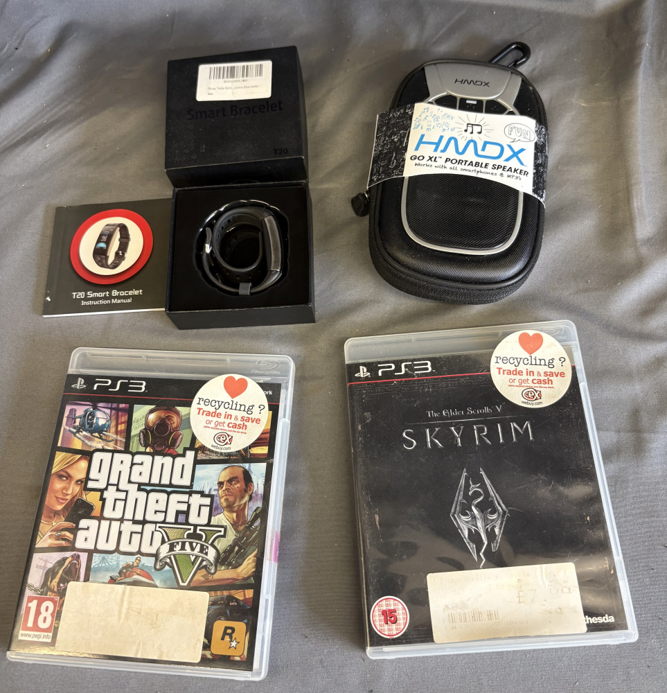 Two PS3 Games, watch and speaker