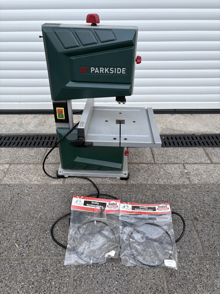 Parkside bandsaw with spare blades
