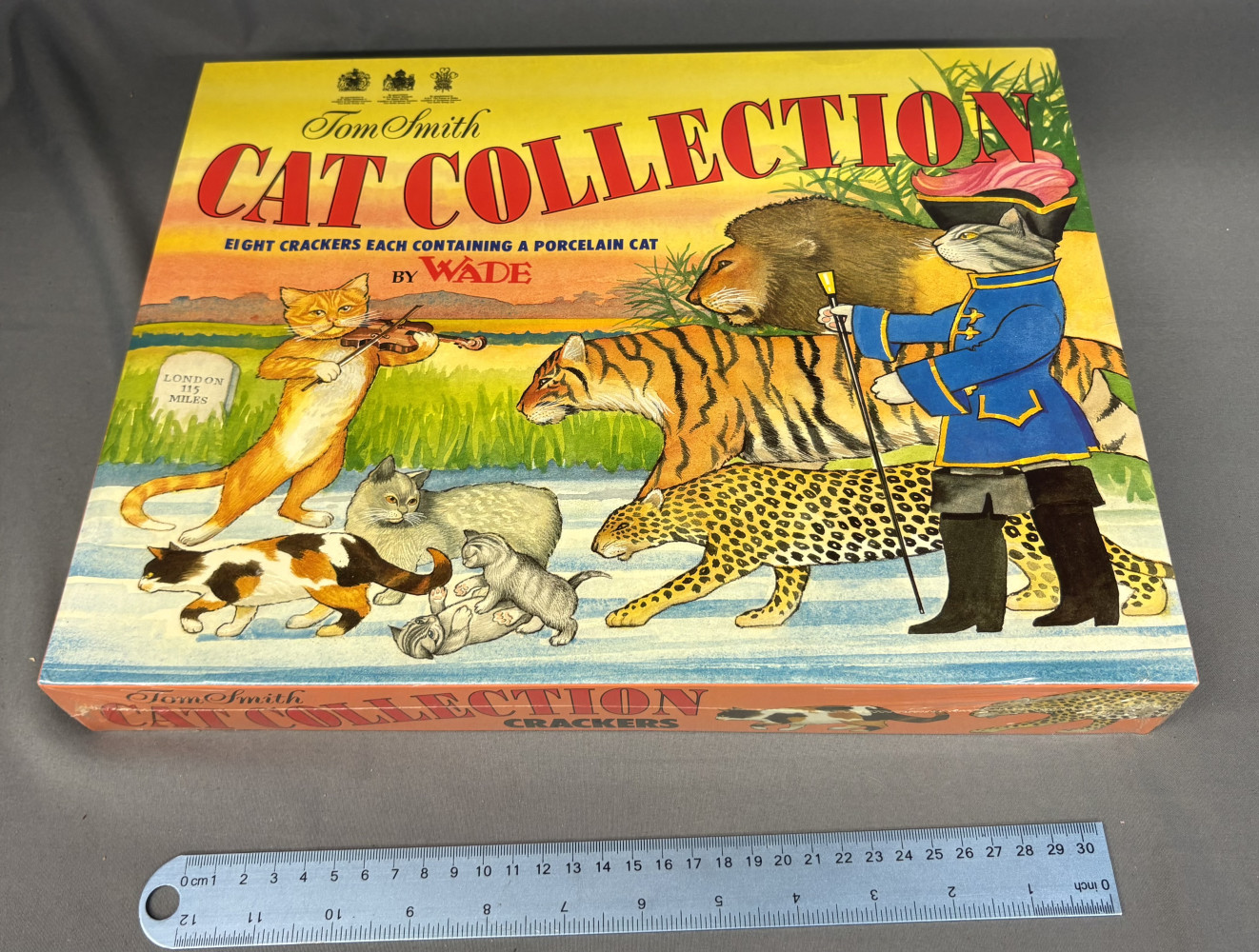 Wade, Tom Smith Cat Collection Crackers. 8 Crackers Unopened Including A Miniature Figure In Each