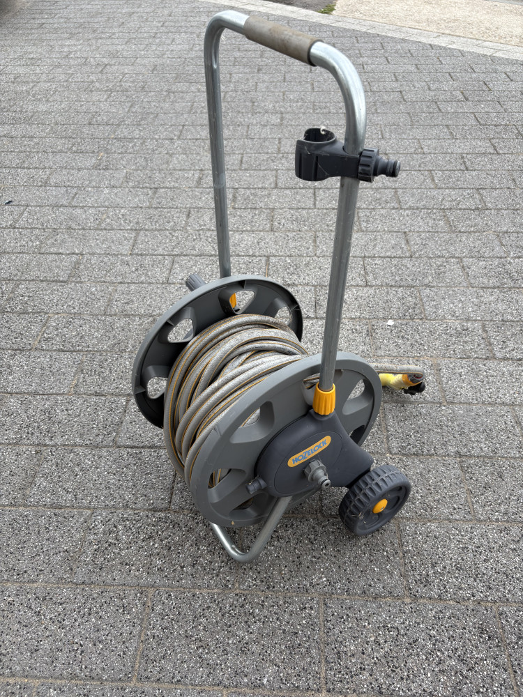 Hozelock hose on reel