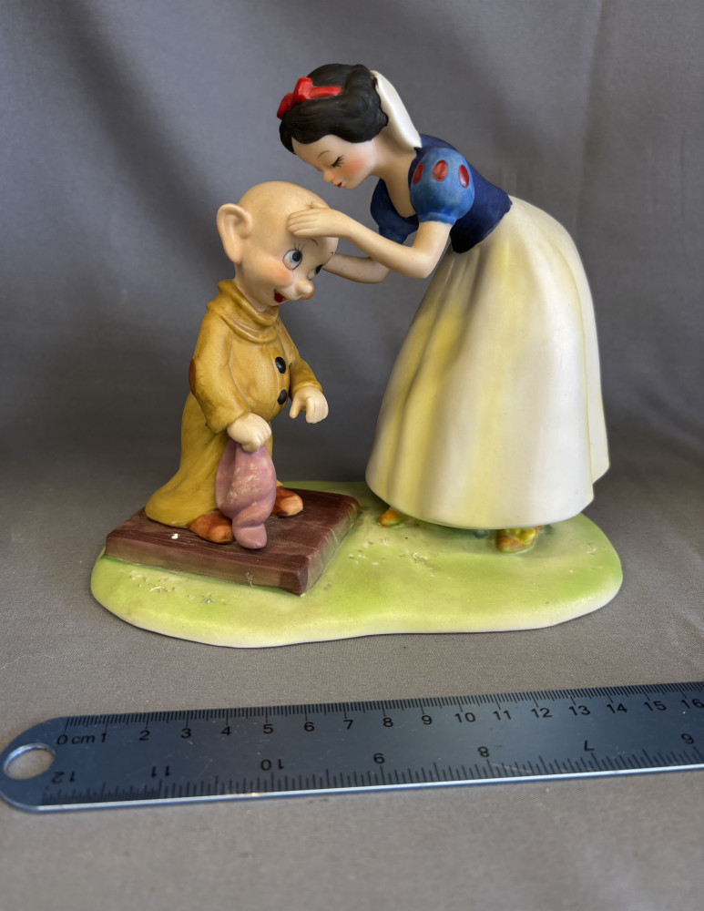 Vintage Snow White Walt Disney Kissing Bashful Porcelain Figurine A Sweet Send Off