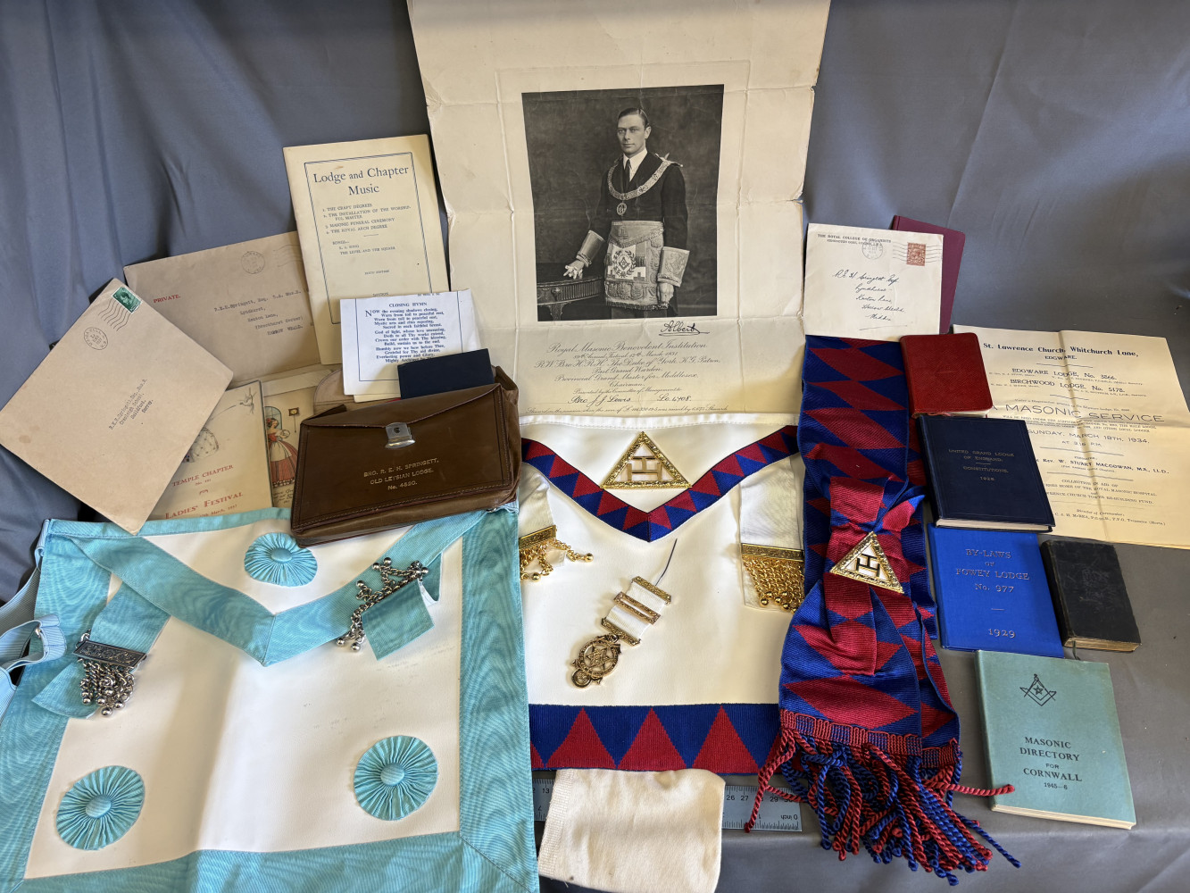 Large lot of Masonic items, very collectible some vintage