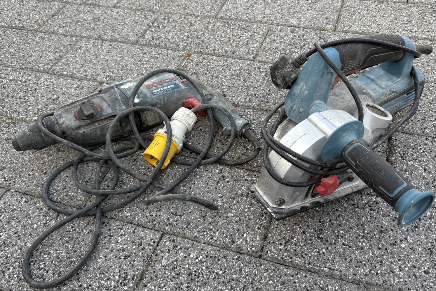 Erbauer EWC1500 125mm 1500W Wall Chaser and 110v drill