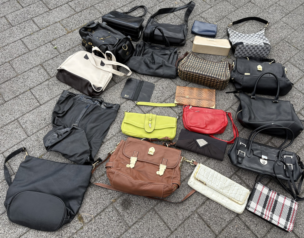 Huge lot of handbags great resale lot