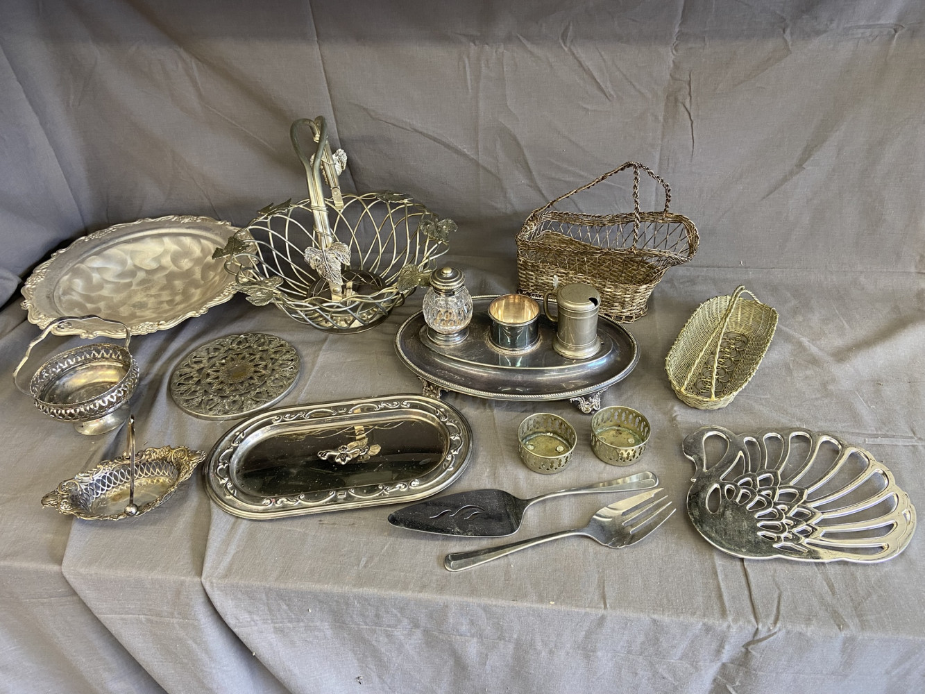 Large mixed lot of silver plate and metalware