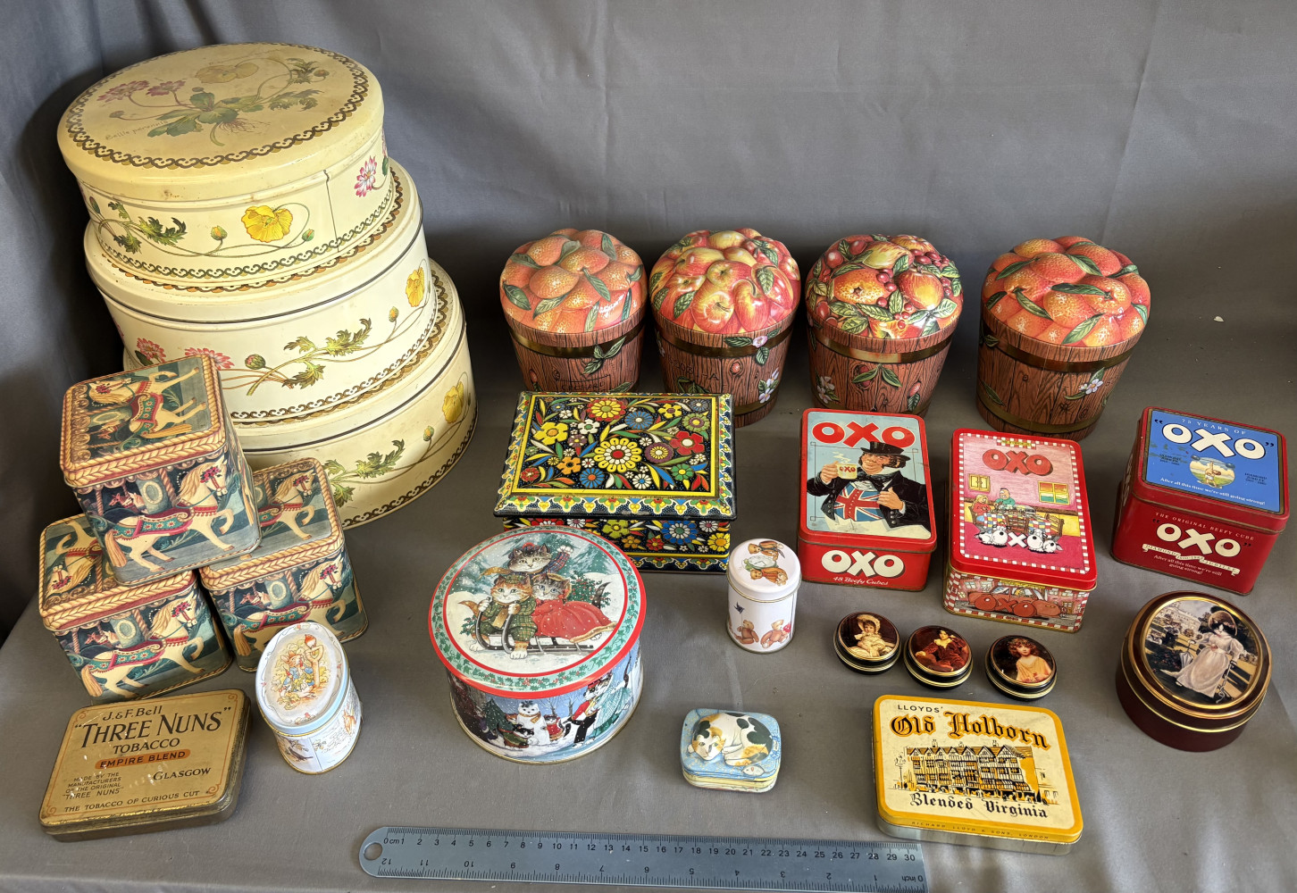 Mixed vintage metal tins