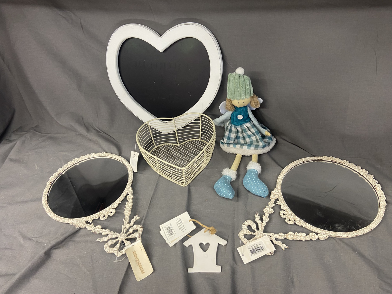 2 Mirrors and other homeware items