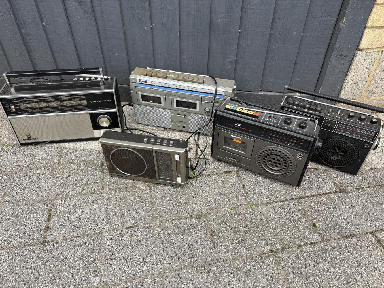 5 vintage radios including Yacht Boy