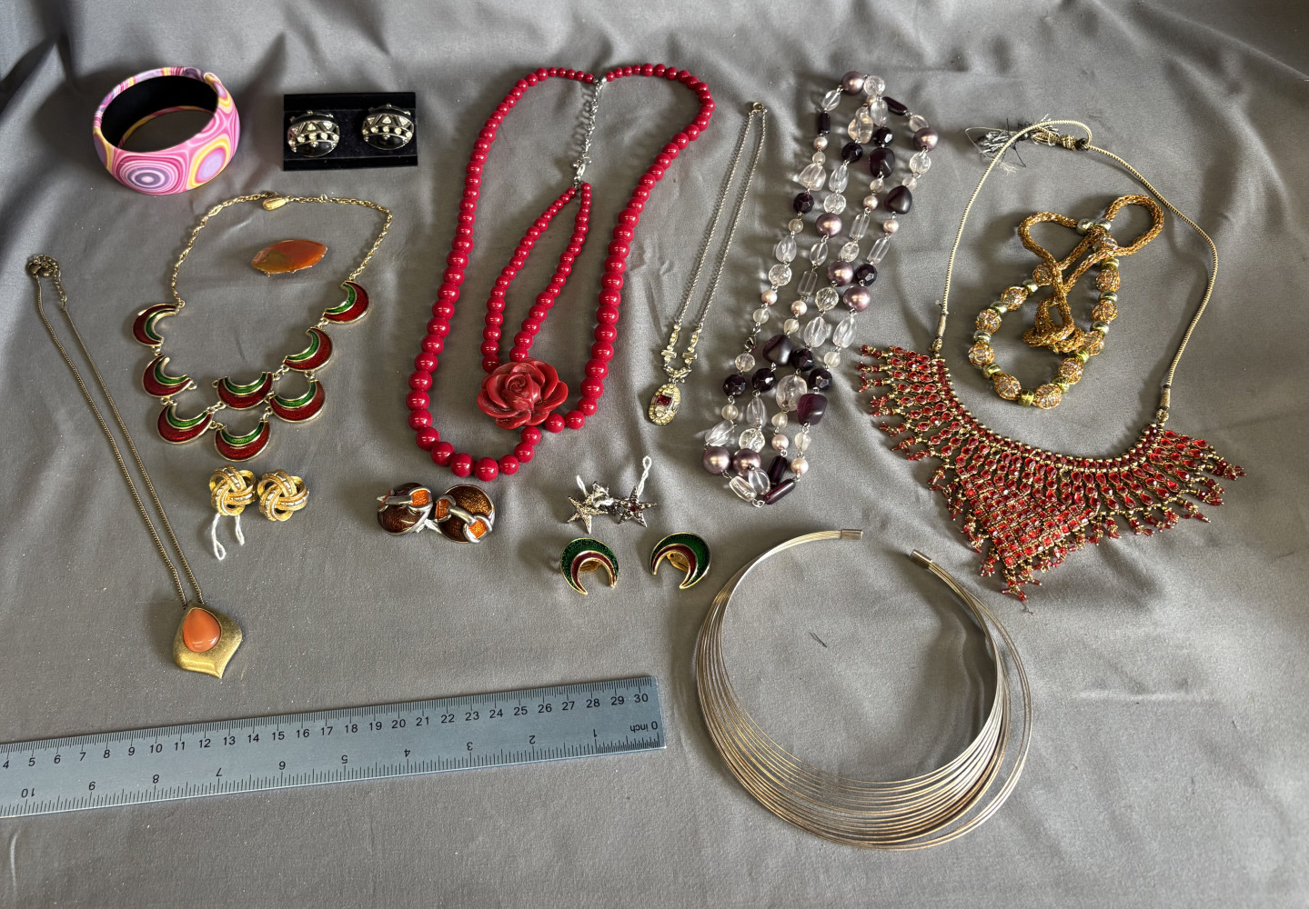 Mixed lot of Costume jewellery