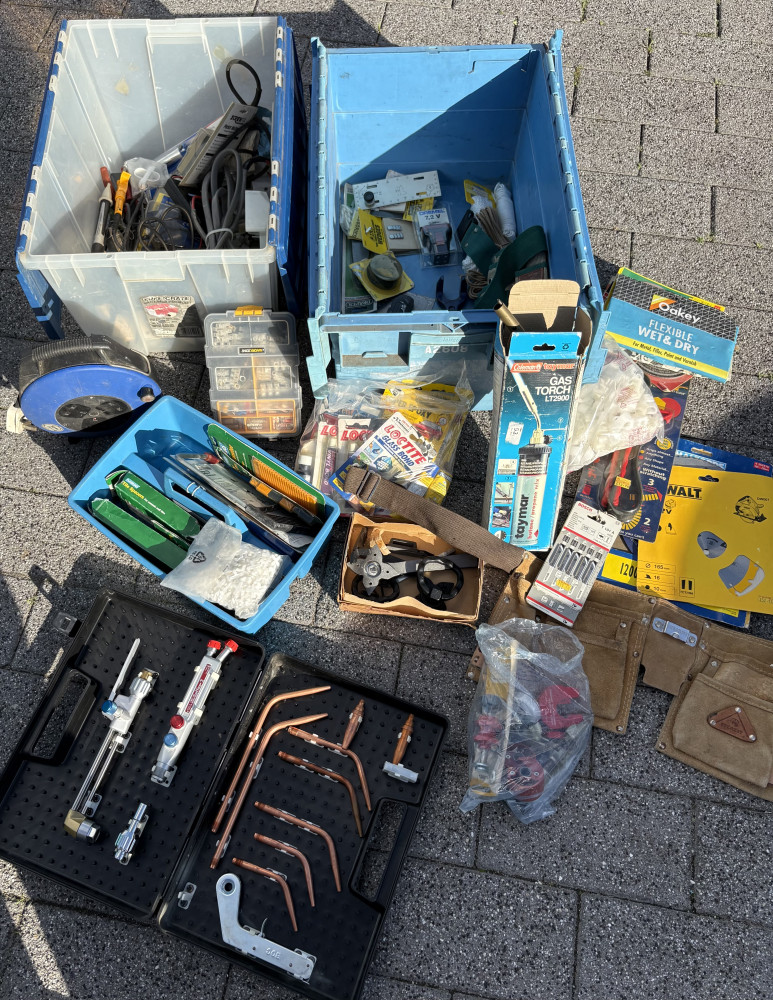 Mixed lot of electrical and plumbing tools, fittings and accessories