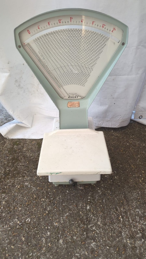 Vintage Avery Shop Scale