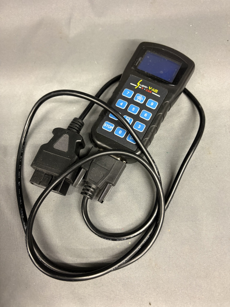 Super VAG K+CAN handheld automotive diagnostic and programming tool