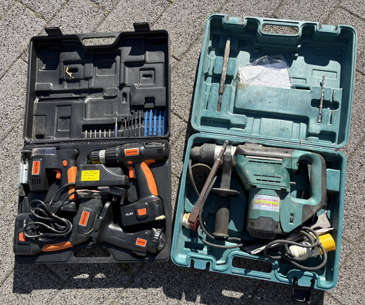 SDS drill and other cordless set