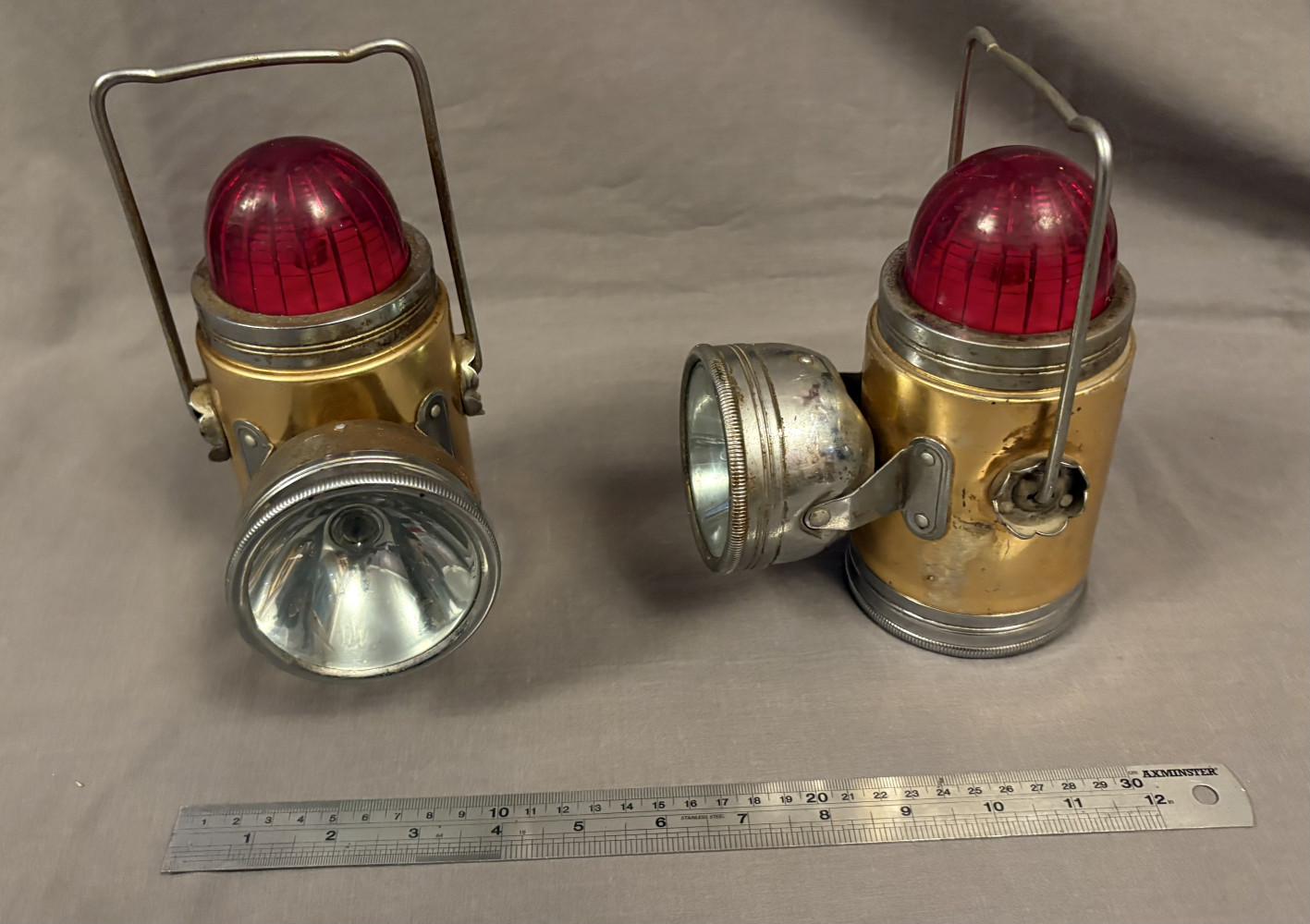 Pair of Pifco transportation lights