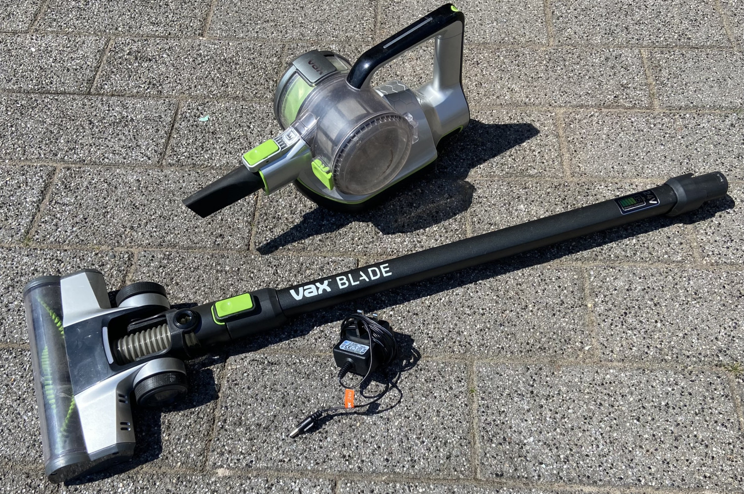 Vax cordless cleaner with charger fully working