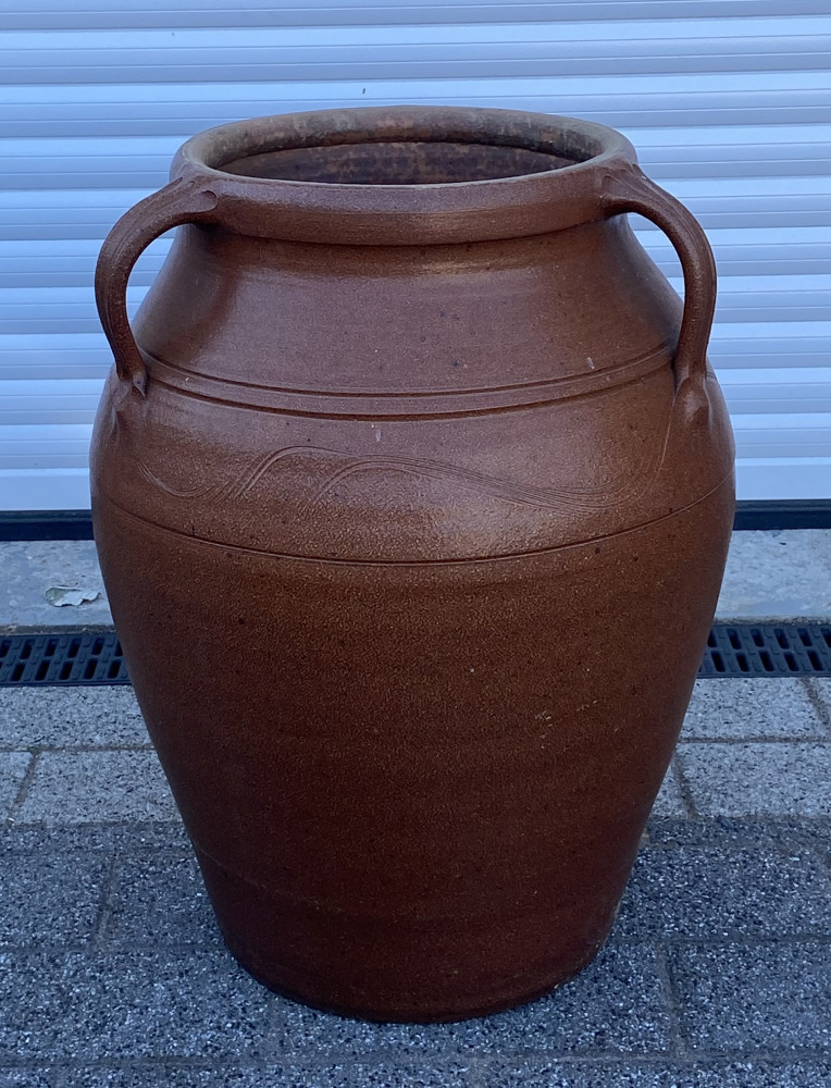 Very large Garden Planter Pot 65cms high