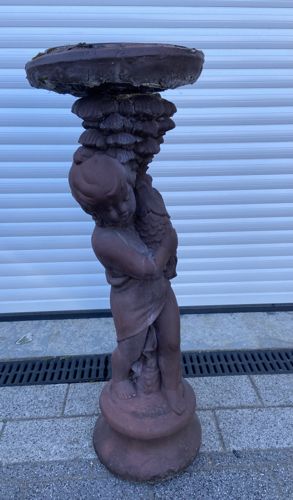 Large garden centre piece statue 95cms high