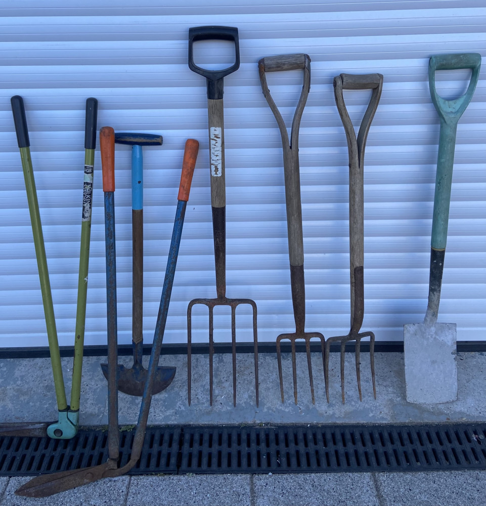 Mixed Garden hand tools inc forks and spades