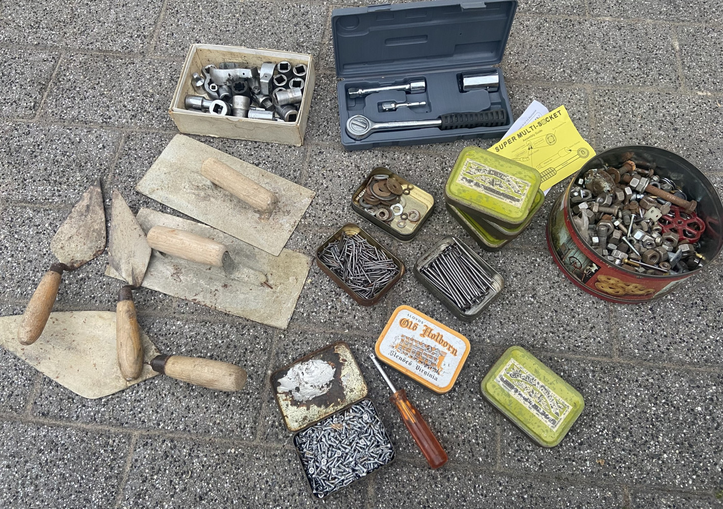 Mixed Trowels, fixings and sockets