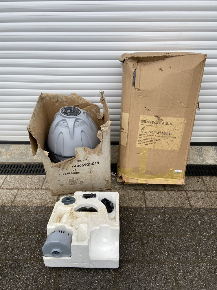 New Hot tub liner and Pump