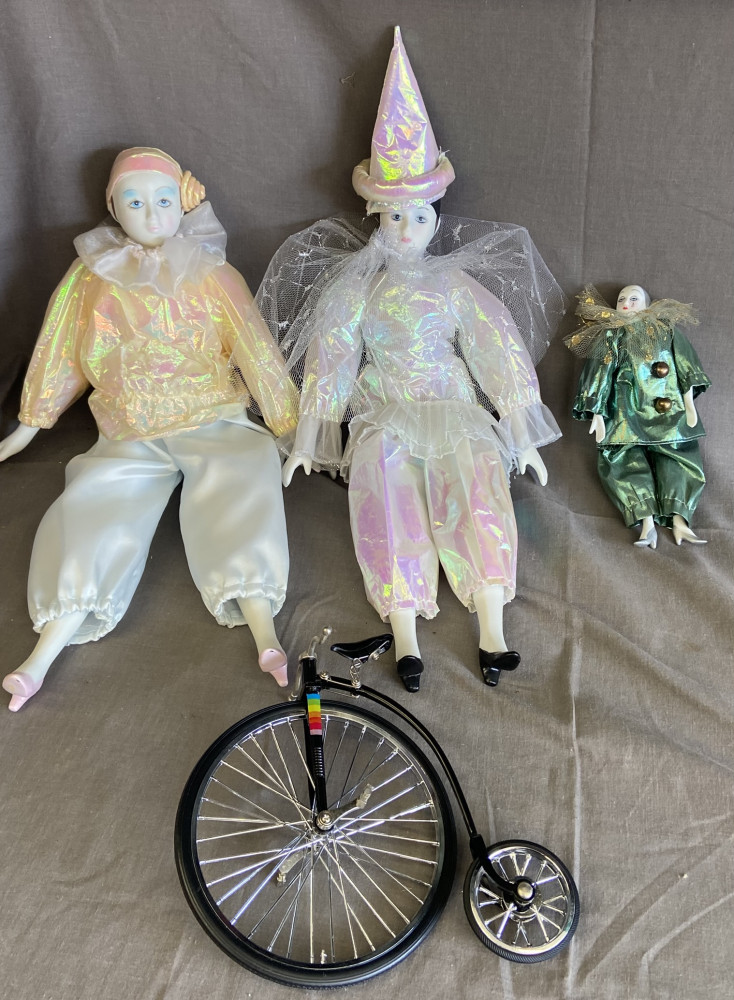3 Clowns and penny farthing bike