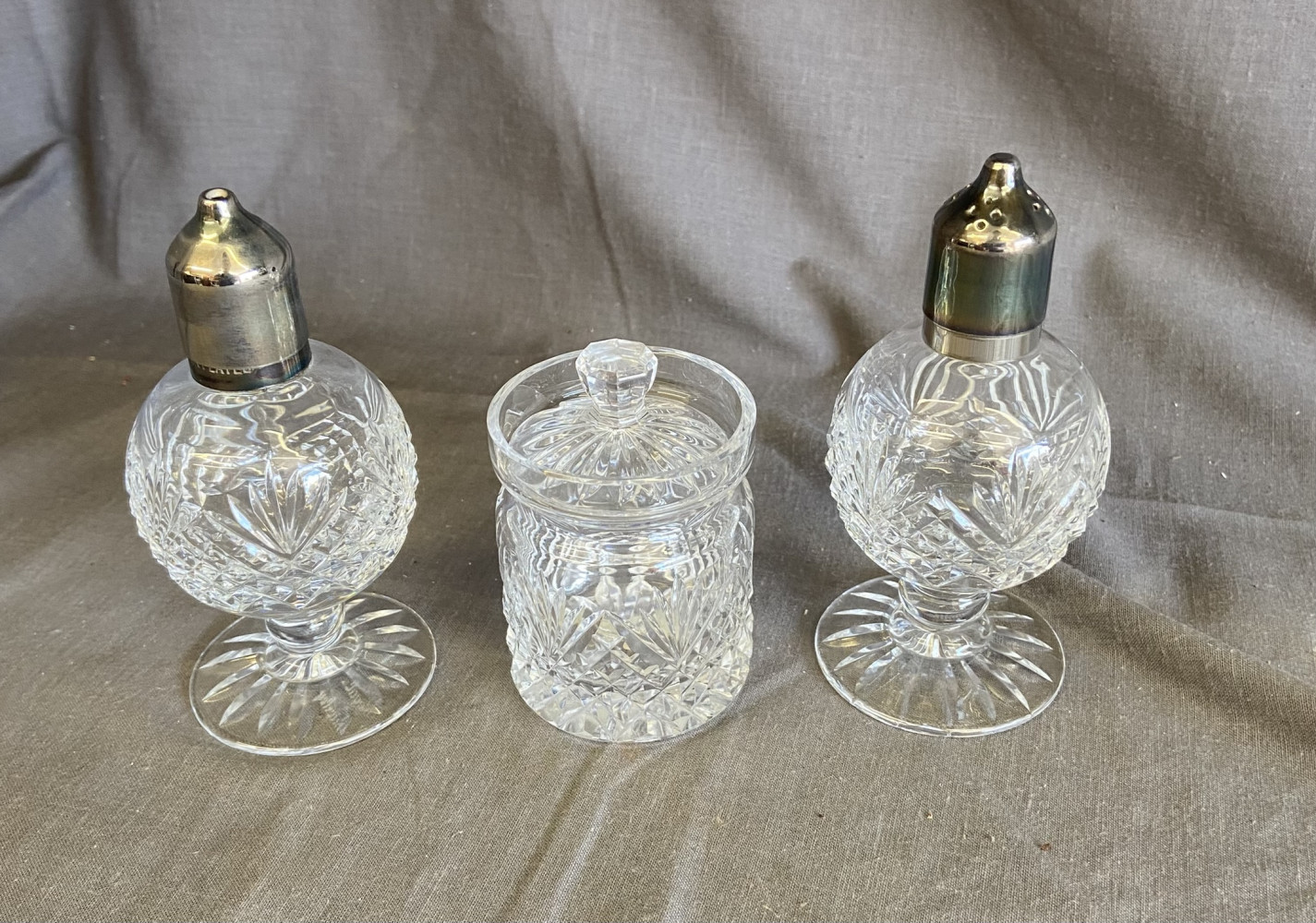 Cruet set 