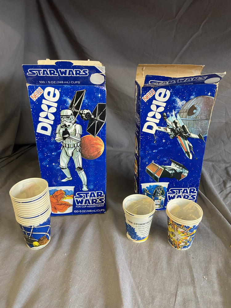 2 Sets of Star Wars Dixie Cups