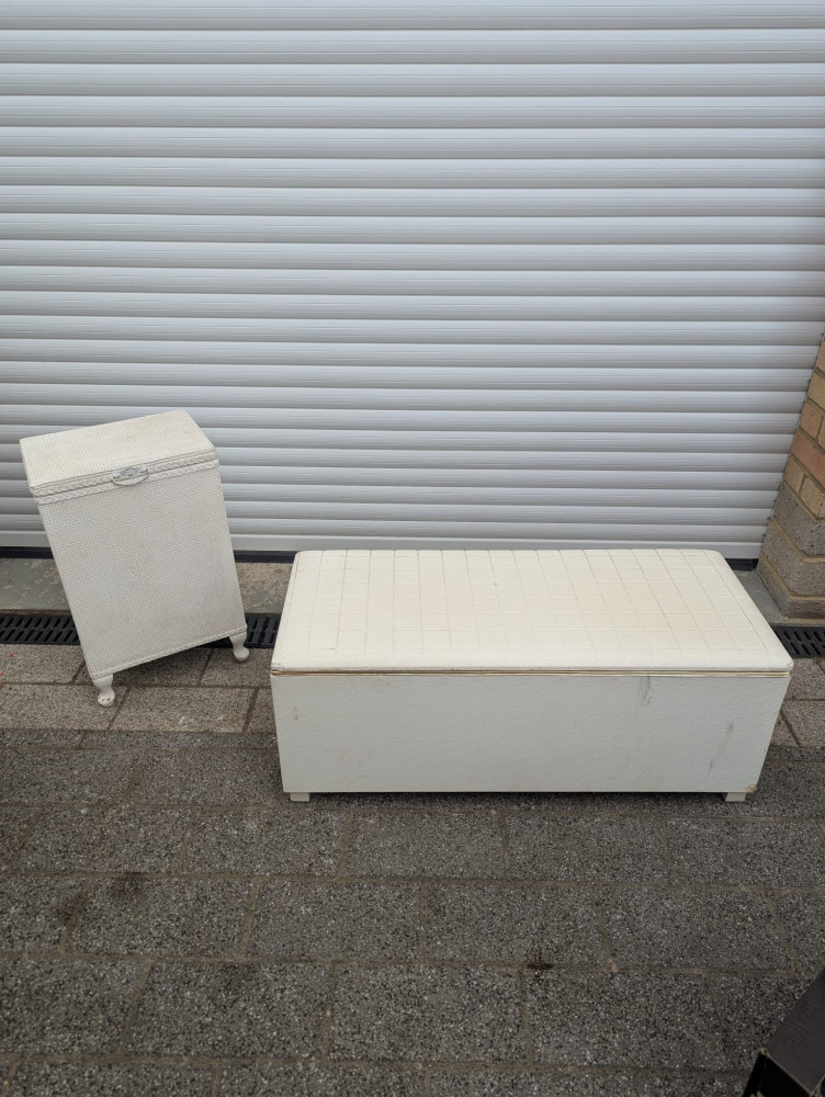 Loom style box and ottoman