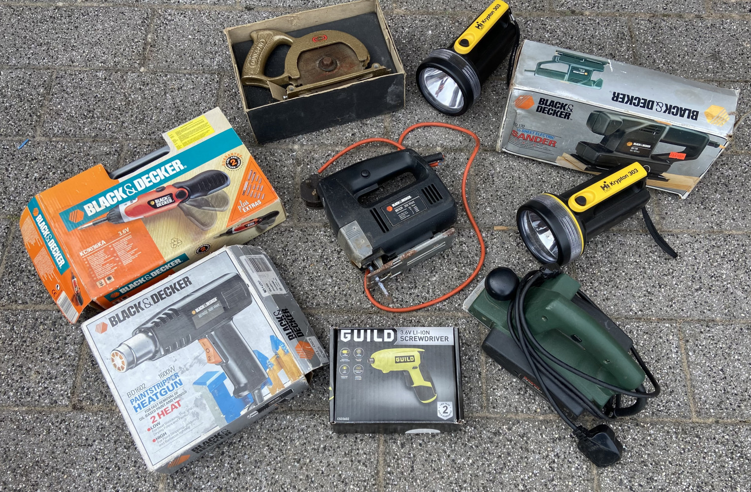 Mixed lot of working power tools